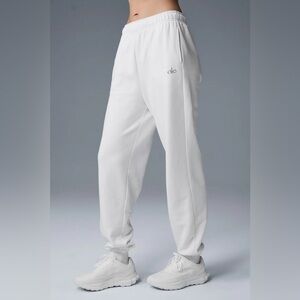 ALO Yoga White Accolade Sweatpant Joggers Small